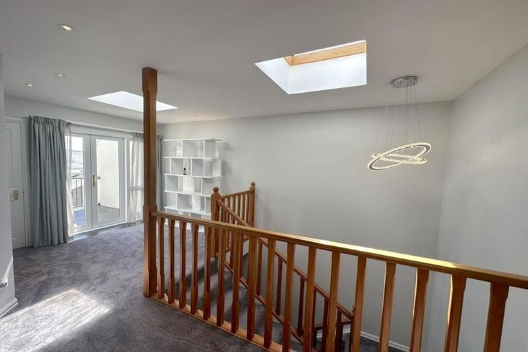 Photo of property in 5/22 Oriental Terrace, Oriental Bay, Wellington, 6011