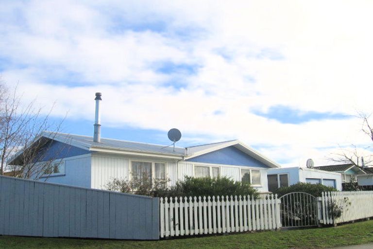 Photo of property in 19 Bristol Crescent, Flaxmere, Hastings, 4120