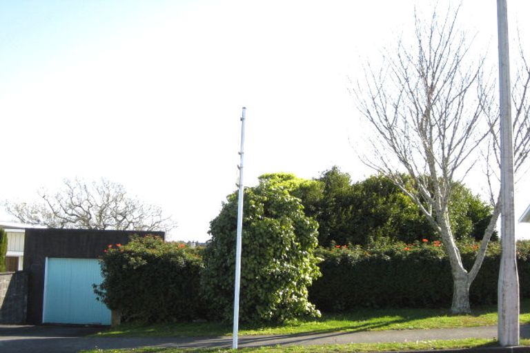 Photo of property in 30 Lismore Street, Strandon, New Plymouth, 4312