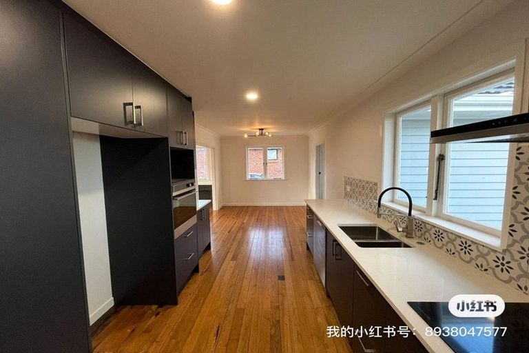 Photo of property in 71 Archibald Road, Kelston, Auckland, 0602