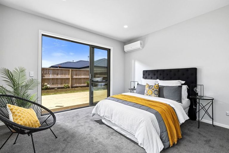 Photo of property in 26 Vinistra Road, Kumeu, 0810