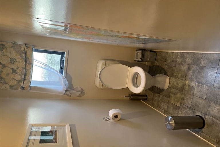 Photo of property in 275 Memorial Avenue, Burnside, Christchurch, 8053