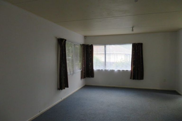 Photo of property in 2/11 Kamahi Street, Stokes Valley, Lower Hutt, 5019