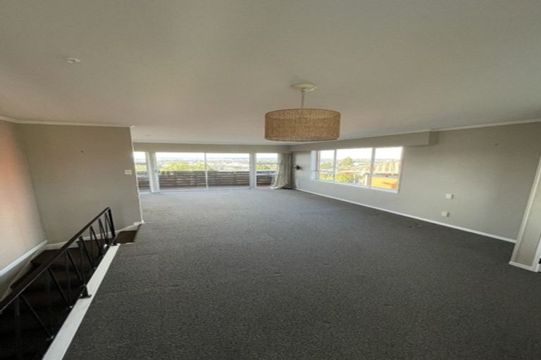 Photo of property in 5/60 West Coast Road, Glen Eden, Auckland, 0602