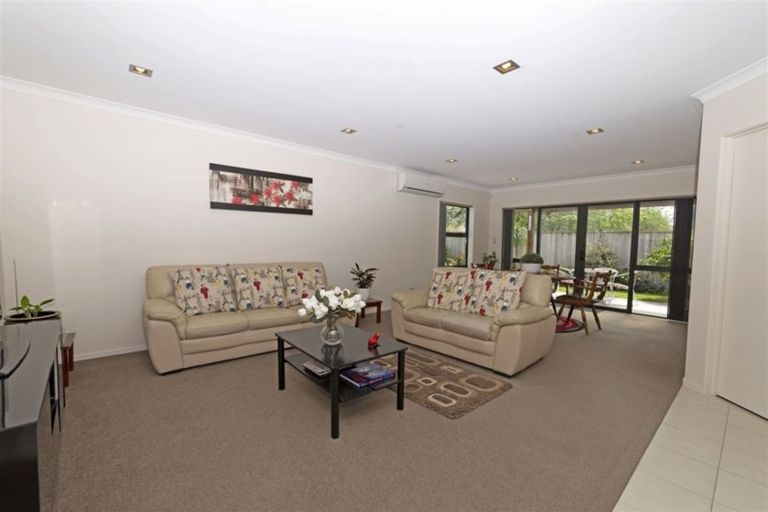 Photo of property in 56a Buscomb Avenue, Henderson, Auckland, 0610