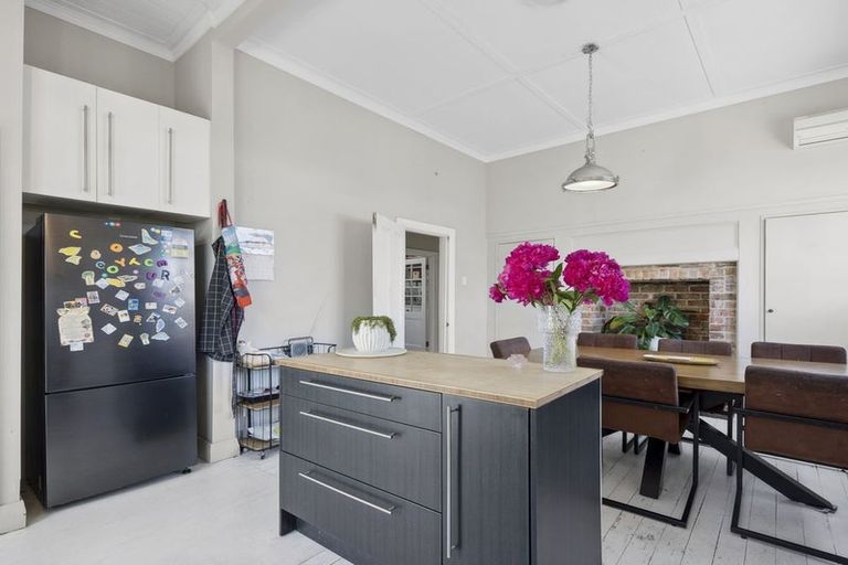 Photo of property in 84 Tomahawk Road, Andersons Bay, Dunedin, 9013