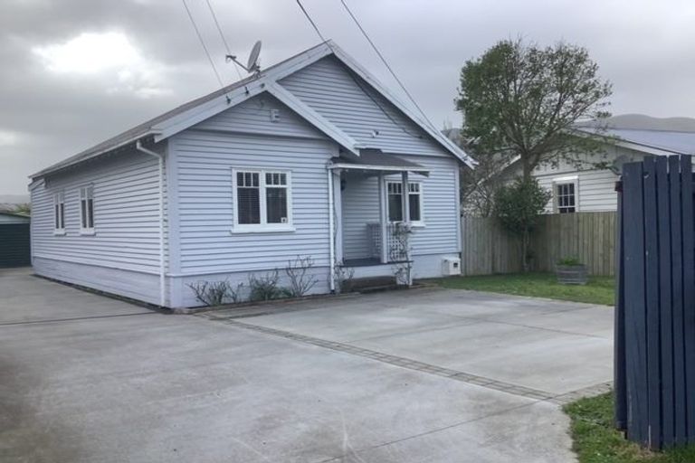 Photo of property in 7 York Street, Moera, Lower Hutt, 5010