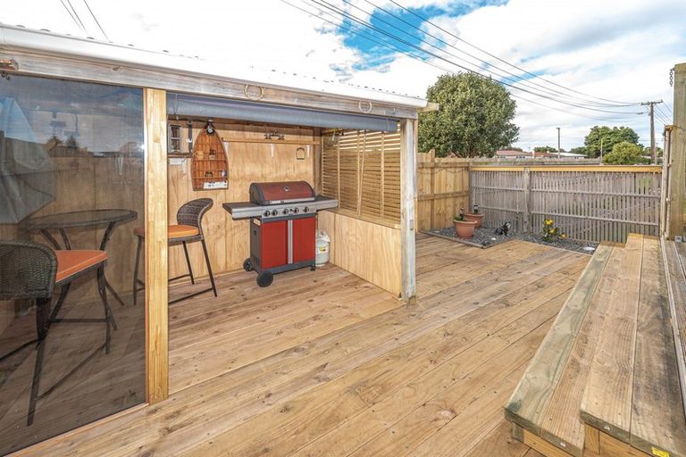 Photo of property in 29 Laird Street, Castlecliff, Whanganui, 4501