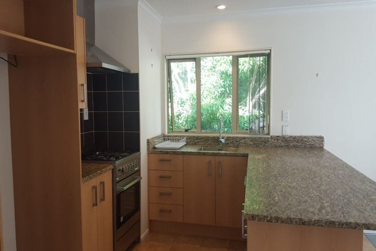 Photo of property in 78 Sunset Road, Unsworth Heights, Auckland, 0632