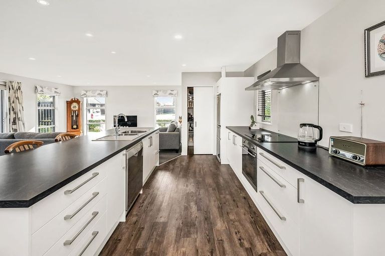 Photo of property in 56 Lewis Crescent, Rolleston, 7614