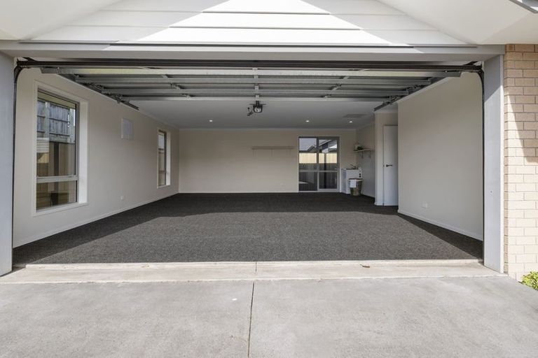 Photo of property in 17 Waitaha Place, Bell Block, New Plymouth, 4312