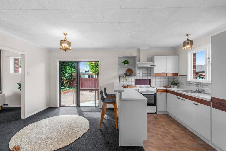 Photo of property in 26 Glenora Place, Hornby, Christchurch, 8042