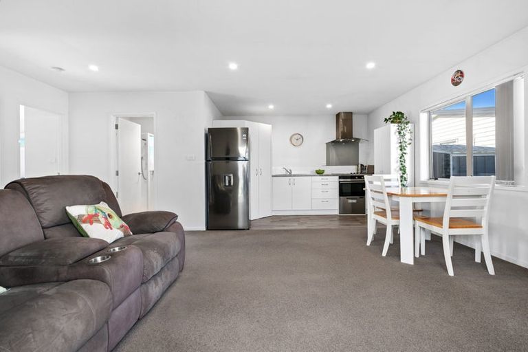 Photo of property in 11 Kamahi Crescent, Papamoa Beach, Papamoa, 3118