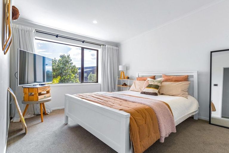 Photo of property in 37 Wallace Road, Hobsonville, Auckland, 0616