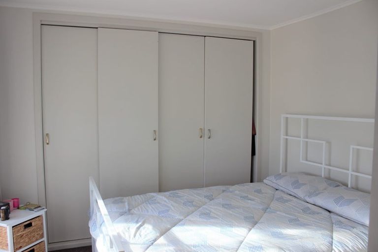 Photo of property in 90 Matipo Road, Te Atatu Peninsula, Auckland, 0610