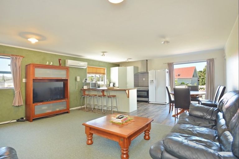 Photo of property in 1 Tamarisk Drive, Riversdale Beach, Masterton, 5872