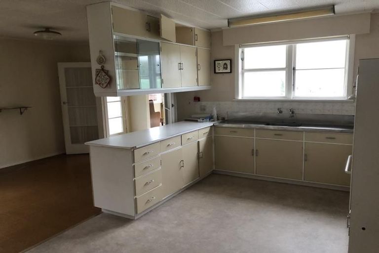 Photo of property in 88 Wainuiomata Road, Wainuiomata, Lower Hutt, 5014