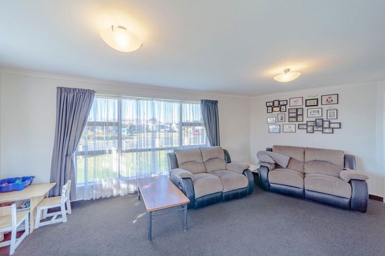 Photo of property in 8 Glamorgan Avenue, Tamatea, Napier, 4112
