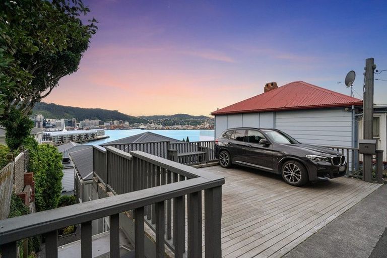 Photo of property in 15 Mcfarlane Street, Mount Victoria, Wellington, 6011