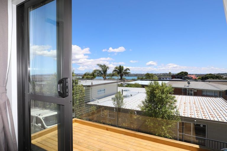 Photo of property in 58a Sorrel Crescent, Bucklands Beach, Auckland, 2012