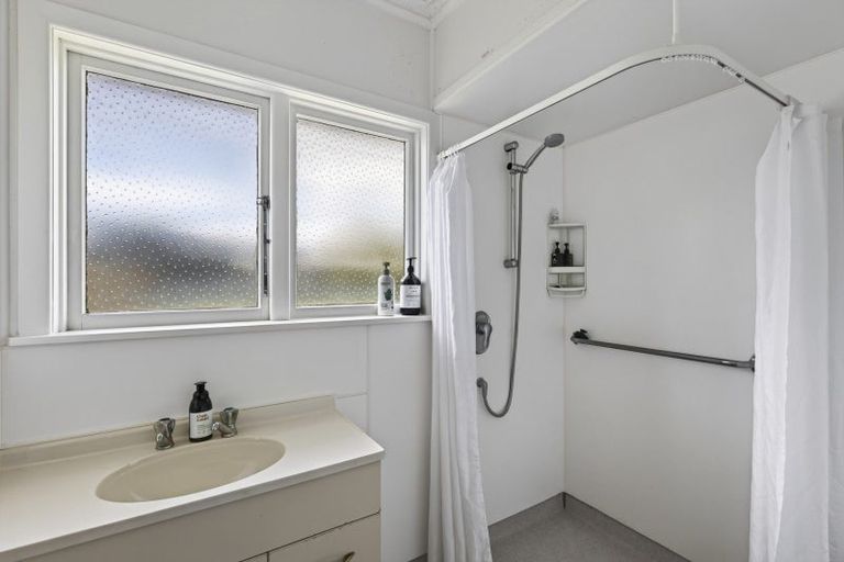 Photo of property in 3 Tay Street, Spotswood, New Plymouth, 4310