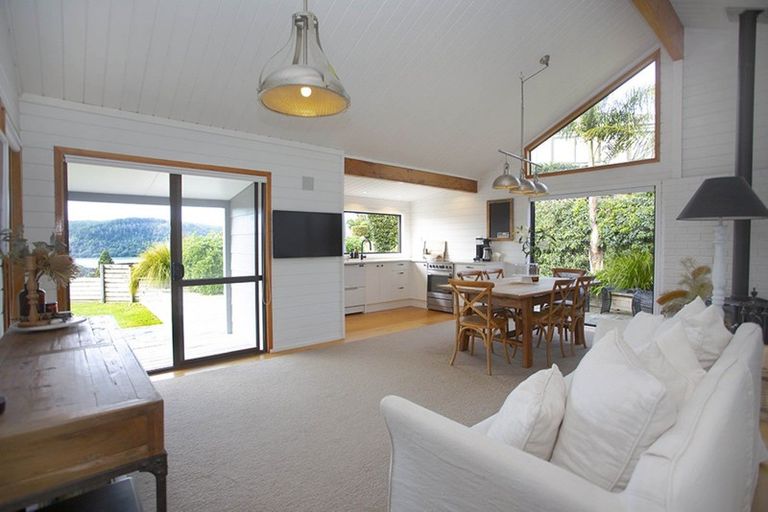 Photo of property in 130 Tirohanga Drive, Whangamata, 3620