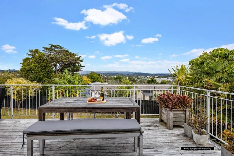 Photo of property in 1a Pleasant Road, Glen Eden, Auckland, 0602