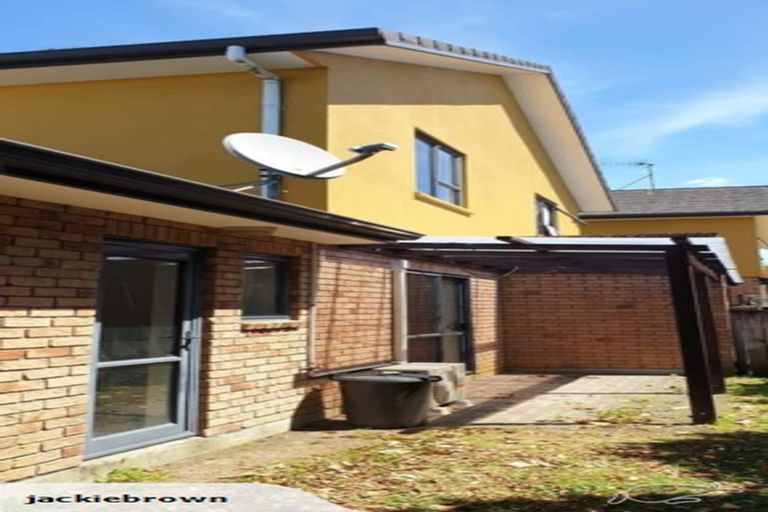 Photo of property in 1/4 Charlenne Close, Ranui, Auckland, 0612