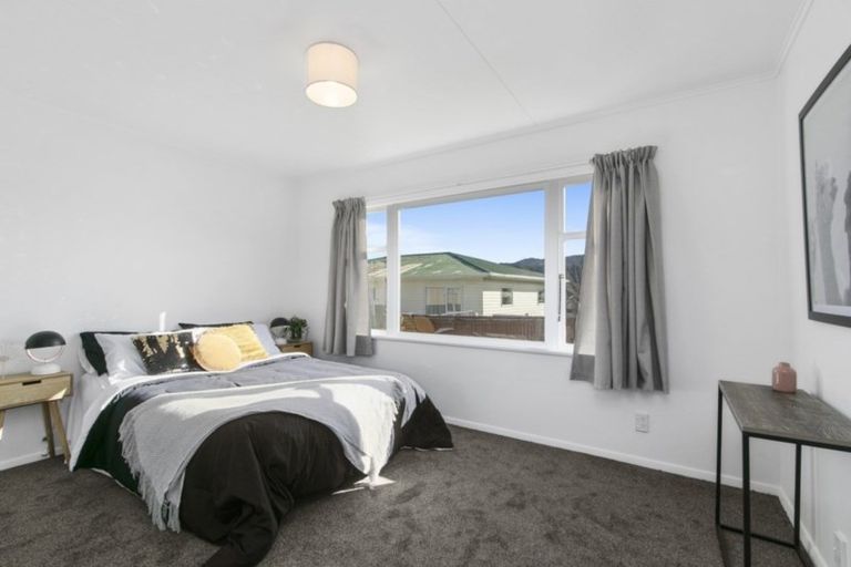 Photo of property in 61 Russell Road, Wainuiomata, Lower Hutt, 5014
