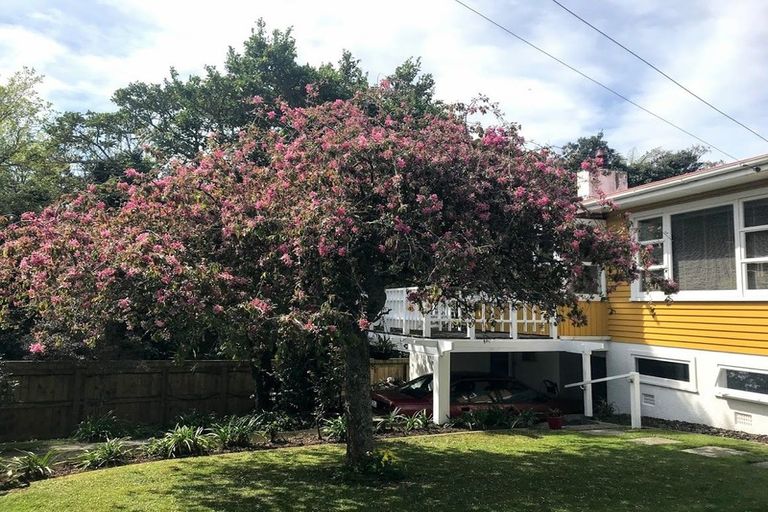 Photo of property in 402 South Road, Hawera, 4674