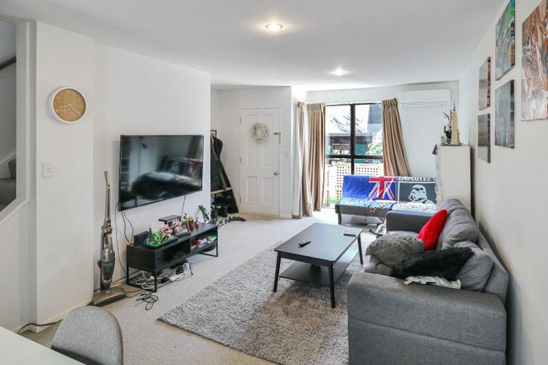 Photo of property in 31 Macdonald Crescent, Te Aro, Wellington, 6011