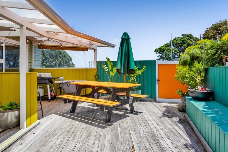 Photo of property in 5 Scott Street, Moturoa, New Plymouth, 4310