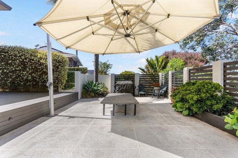 Photo of property in 8 Pounamu Place, Shelly Park, Auckland, 2014