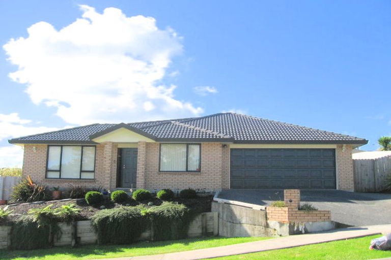 Photo of property in 13 Gendo Avenue, Henderson, Auckland, 0612