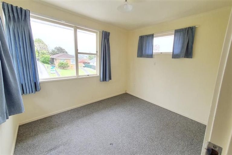 Photo of property in 39 Blakeborough Drive, Forrest Hill, Auckland, 0620