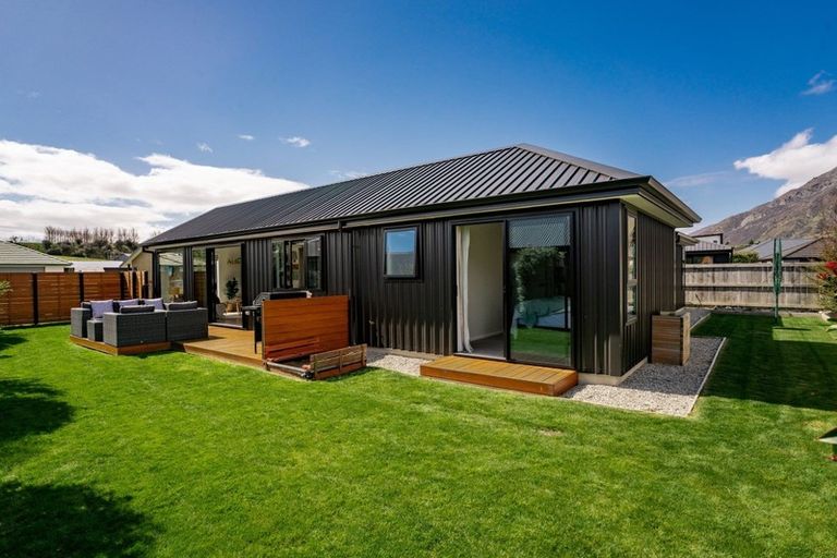 Photo of property in 4 Violet Way, Lower Shotover, Queenstown, 9304