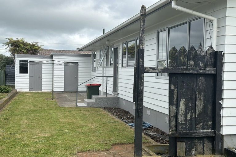 Photo of property in 40 Fairfield Road, Hawera, 4610