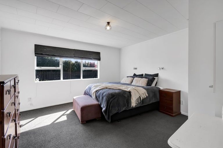 Photo of property in 27 Culzean Grove, Bell Block, New Plymouth, 4312