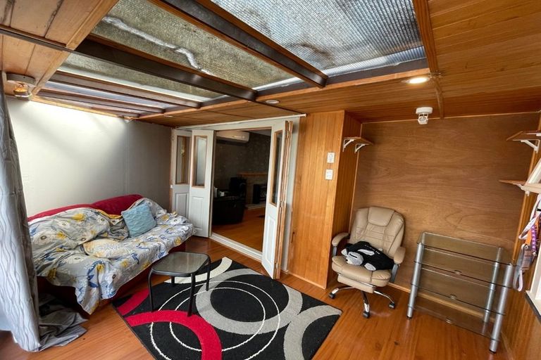 Photo of property in 9 Malcolm Place, Mangere East, Auckland, 2024