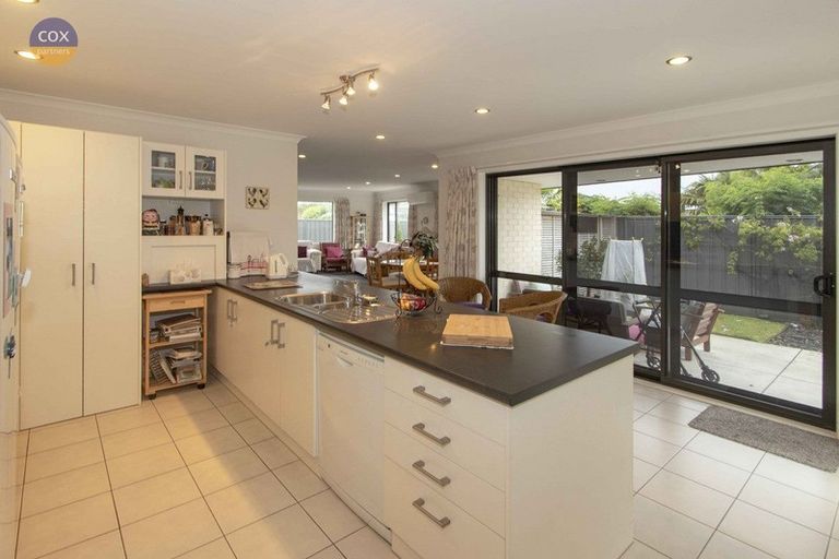 Photo of property in 12 Portland Place, Poraiti, Napier, 4112