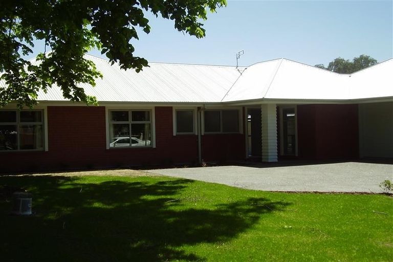 Photo of property in 4 Linden Grove Avenue, Hillmorton, Christchurch, 8024