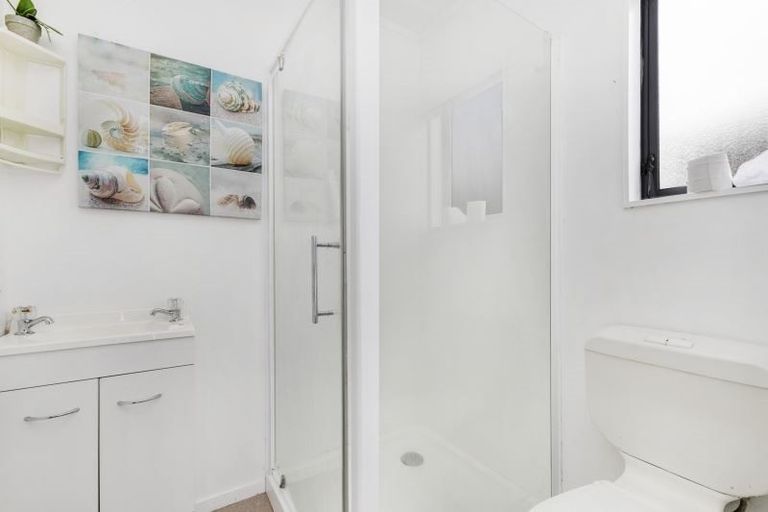 Photo of property in 2/10 Liverpool Street, Papakura, 2110