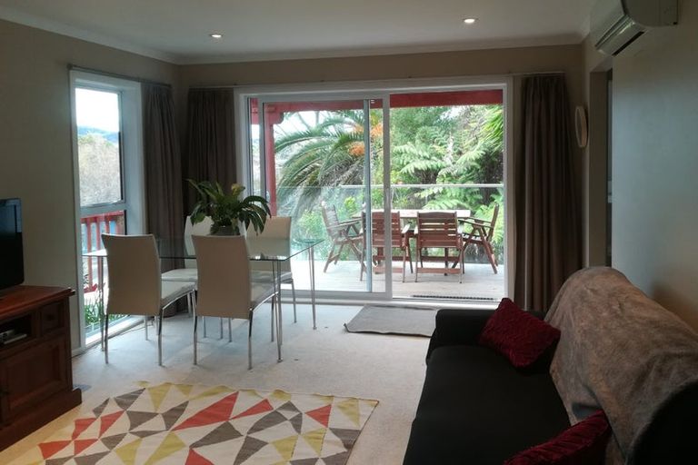 Photo of property in 22 Hammond Avenue, Hatfields Beach, Orewa, 0931