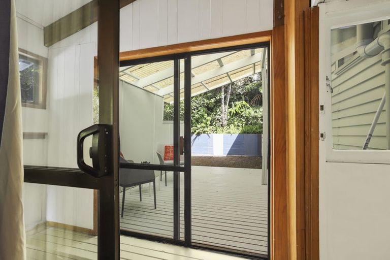 Photo of property in 54 Derwent Crescent, Titirangi, Auckland, 0604