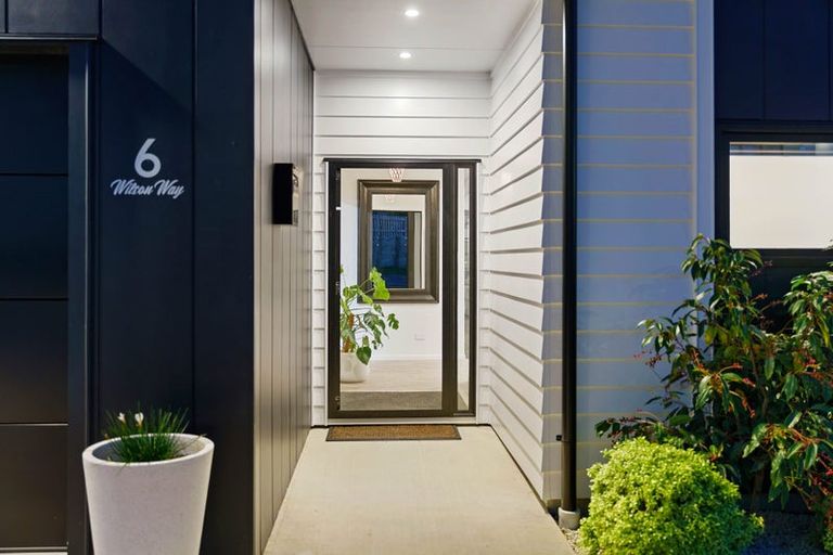 Photo of property in 6 Wilson Way, Waikanae, 5036