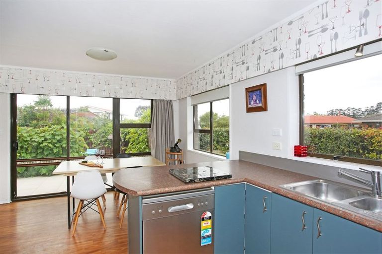 Photo of property in 1 Heron Place, Waiuku, 2123