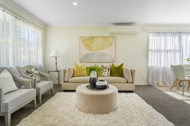 Photo of property in 91 Coronation Road, Mangere Bridge, Auckland, 2022