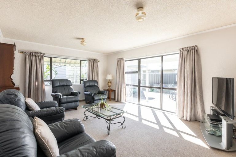 Photo of property in 2/64 Guppy Road, Greenmeadows, Napier, 4112