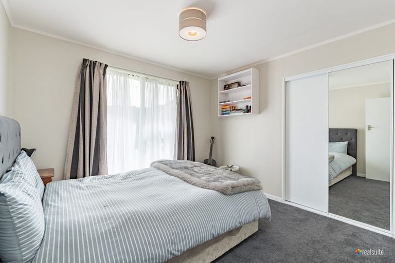 Photo of property in 17b Gemstone Drive, Birchville, Upper Hutt, 5018