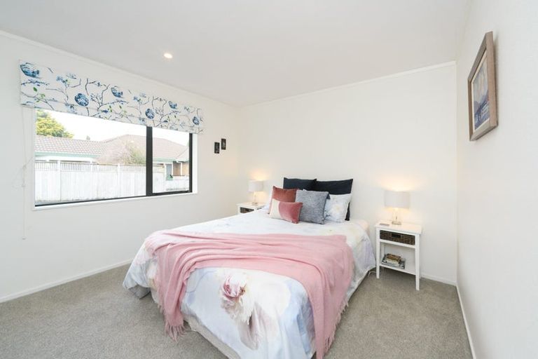 Photo of property in 4 Mckenzie Court, Terrace End, Palmerston North, 4410
